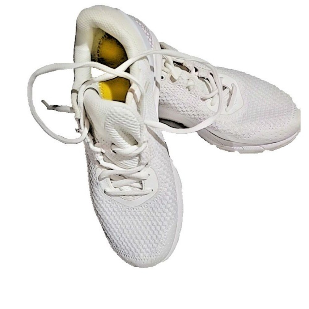 Size 6.5 - Under Armour Surge 4 Wide White Metallic Silver W